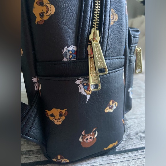 NWT! Loungefly Disney COLLECTION EXCLUSIVE The Lion King characters backpack - Picture 4 of 6